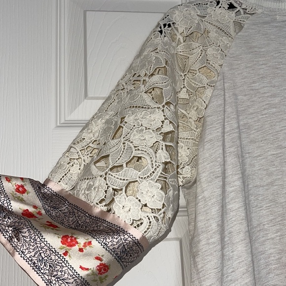 Anthropologie Tiny Top - Picture 3 of 6